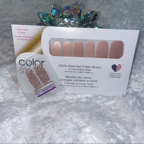 Color Street - At The Plaza, pale pink shimmer - Picture 7 of 8